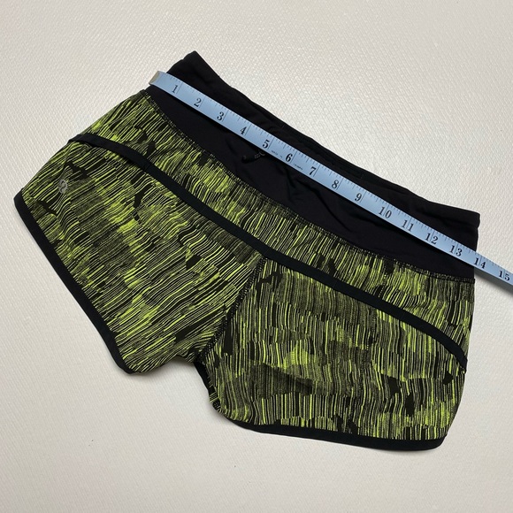 Lululemon Speed Short Down Pour Lime Light 2 EUC - Picture 10 of 12